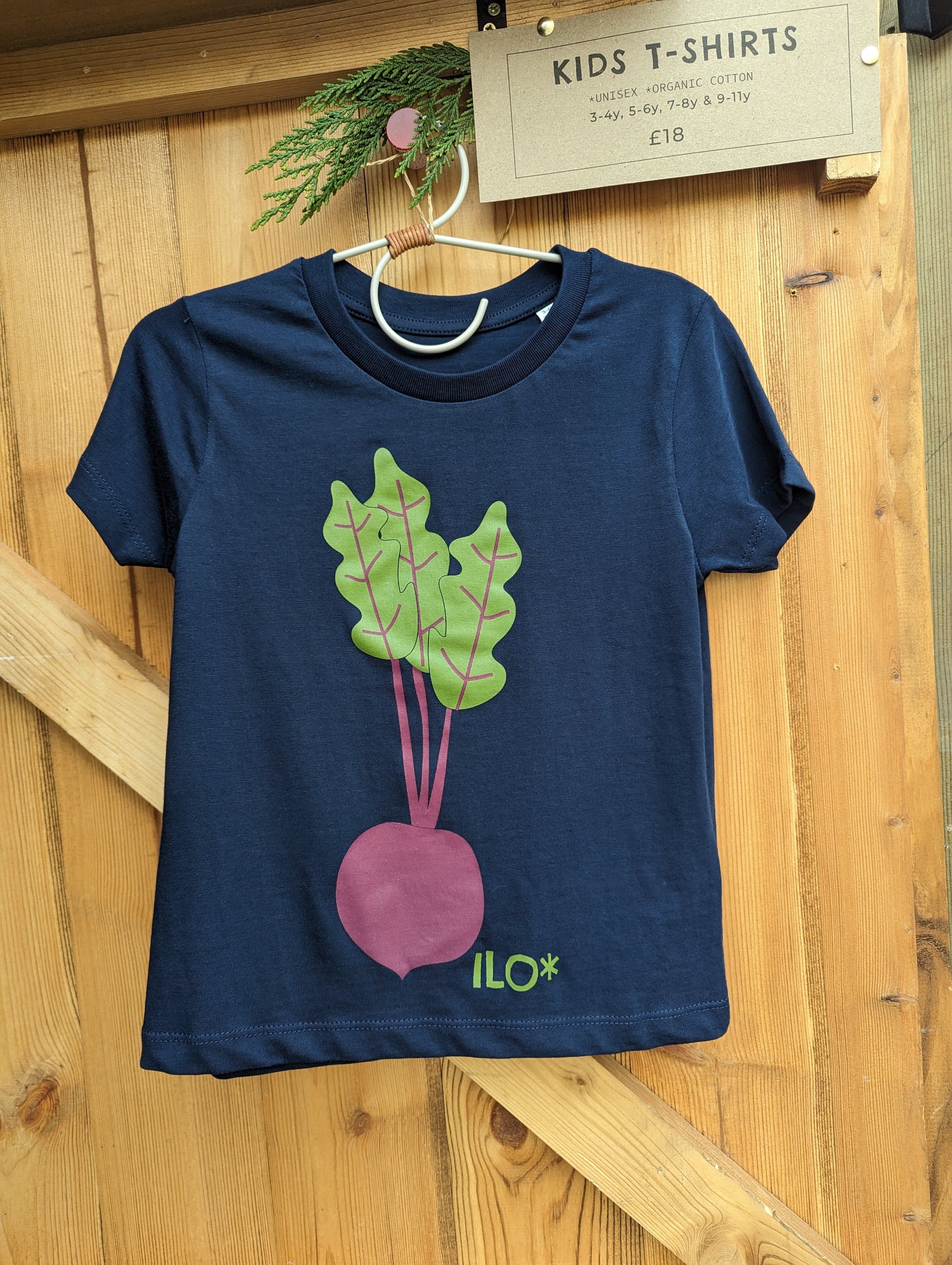organic cotton t-shirt on navy colour with a screen printed beetroot by ILO